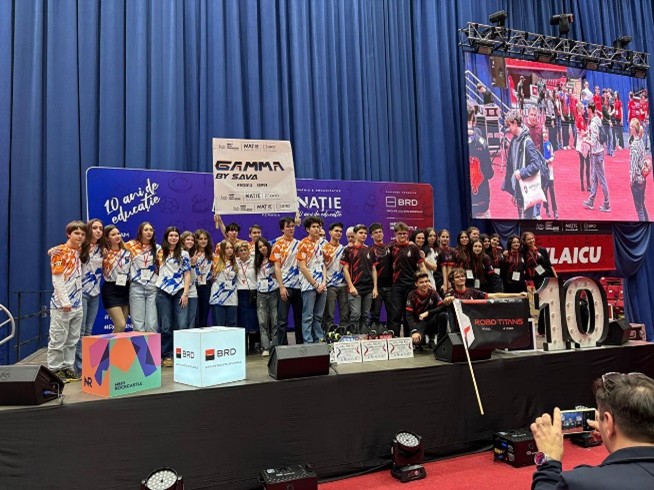 Echipe de robotică la competiție